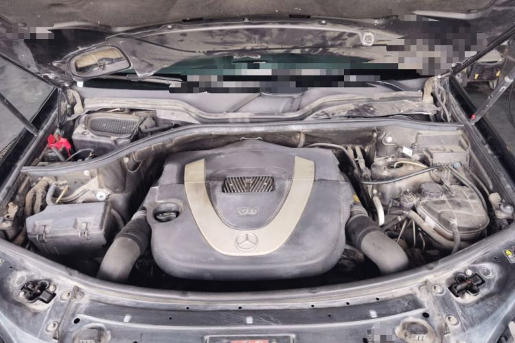 Used Mercedes-Benz M-Class 2010 ML 350 4MATIC Luxury Model Engine Bay
