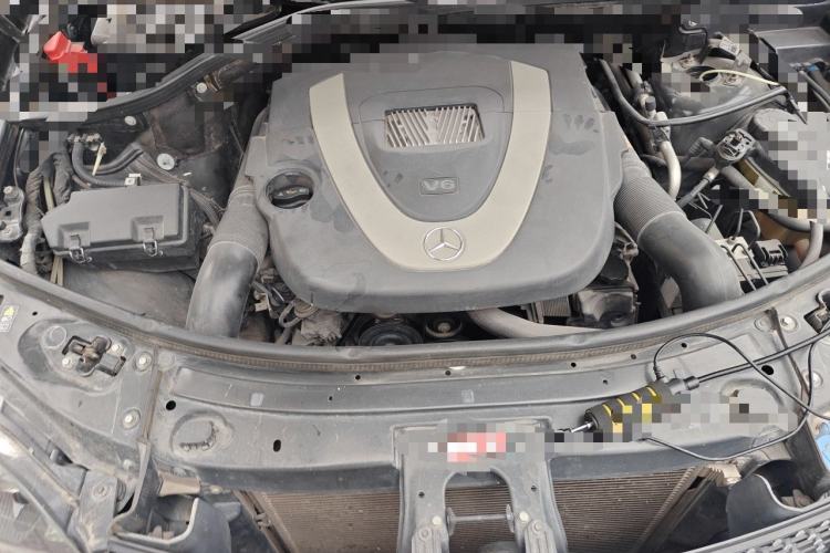 Used Mercedes-Benz M-Class 2010 ML 350 4MATIC Luxury Model Engine Bay