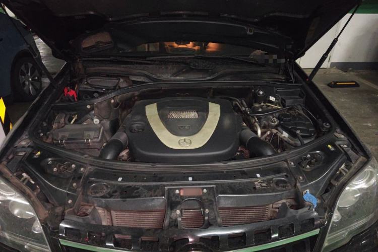 Used Mercedes-Benz M-Class 2010 ML 350 4MATIC Luxury Special Edition Engine Bay