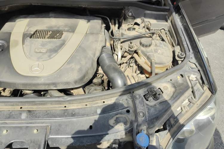 Used Mercedes-Benz M-Class 2010 ML 350 4MATIC Luxury Special Edition Engine Bay Left