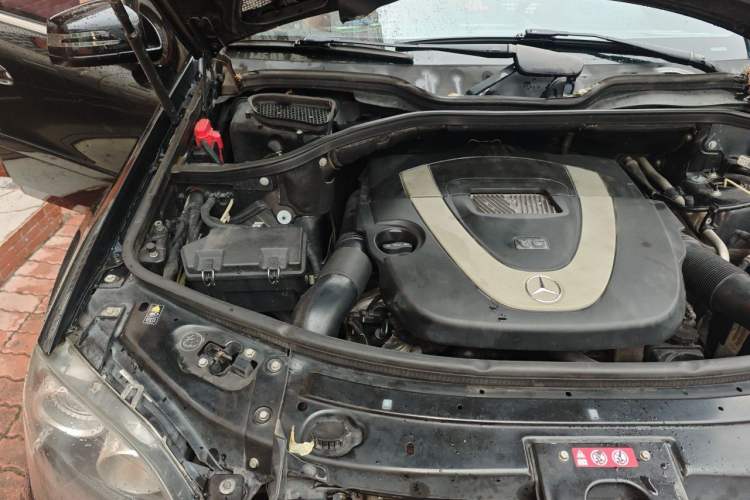 Used Mercedes-Benz M-Class 2010 ML 350 4MATIC Luxury Special Edition Engine Bay Right