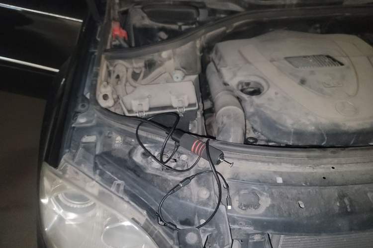 Used Mercedes-Benz M-Class 2010 ML 350 4MATIC Luxury Model Engine Bay Right