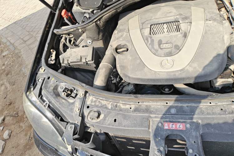Used Mercedes-Benz M-Class 2010 ML 350 4MATIC Luxury Special Edition Engine Bay Right