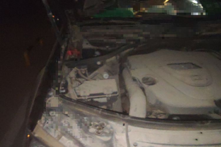 Used Mercedes-Benz M-Class 2010 ML 350 4MATIC Luxury Model Engine Bay Right
