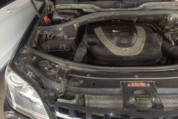 Used Mercedes-Benz M-Class 2010 ML 350 4MATIC Luxury Special Edition Engine Bay Right