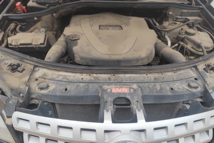 Used Mercedes-Benz M-Class 2010 ML 300 4MATIC Engine Bay