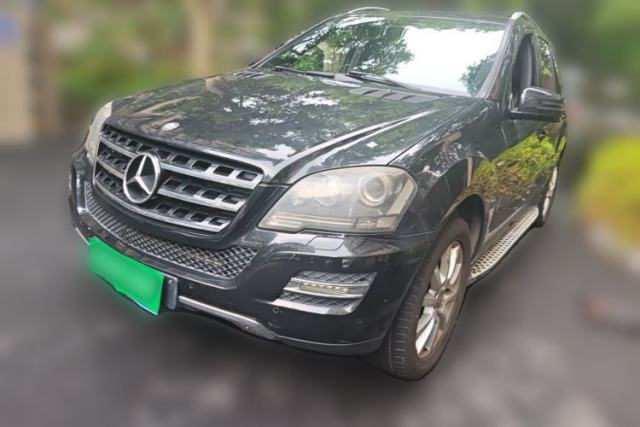 Mercedes-Benz M-Class 2010 ML 350 4MATIC Luxury Model usado
