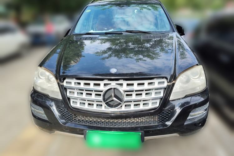 Used Mercedes-Benz M-Class 2010 ML 300 4MATIC Front