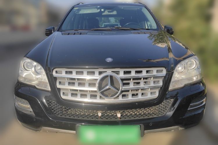 Used Mercedes-Benz M-Class 2010 ML 300 4MATIC Front