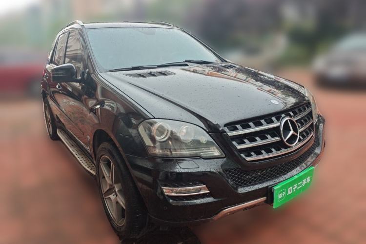 Used Mercedes-Benz M-Class 2010 ML 350 4MATIC Luxury Special Edition Front Right 45 Deg
