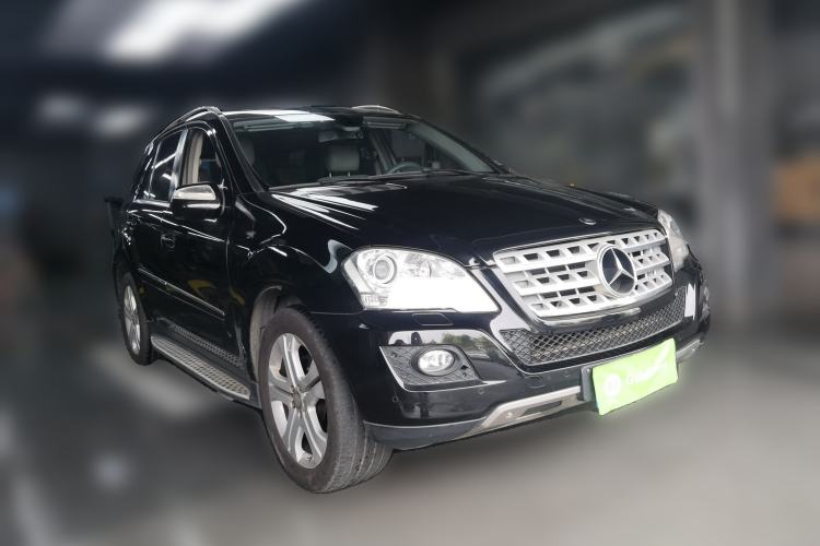 Used Mercedes-Benz M-Class 2010 ML 350 4MATIC Luxury Model Front Right 45 Deg