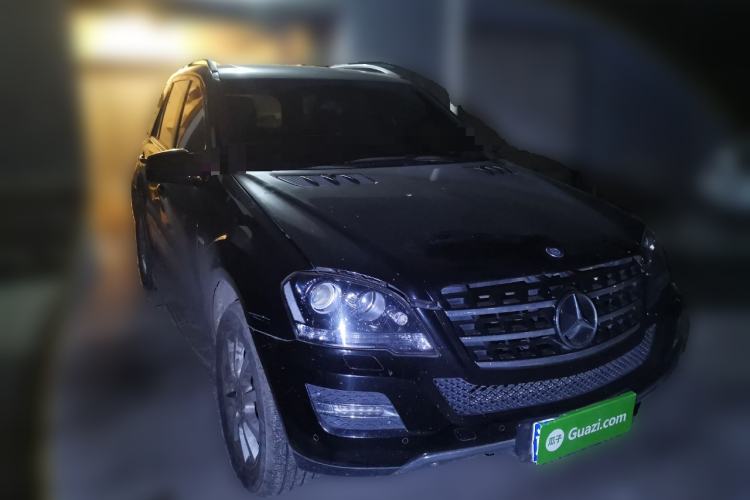 Used Mercedes-Benz M-Class 2010 ML 350 4MATIC Luxury Model Front Right 45 Deg