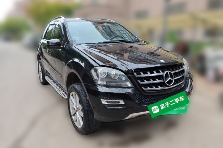 Used Mercedes-Benz M-Class 2010 ML 350 4MATIC Luxury Special Edition Front Right 45 Deg