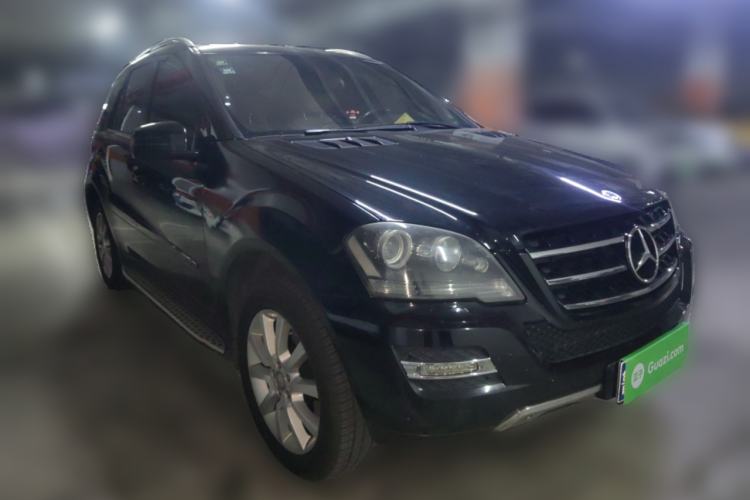 Used Mercedes-Benz M-Class 2010 ML 350 4MATIC Luxury Special Edition Front Right 45 Deg