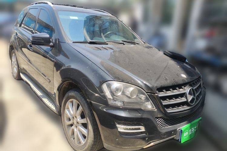 Used Mercedes-Benz M-Class 2010 ML 350 4MATIC Luxury Model Front Right 45 Deg