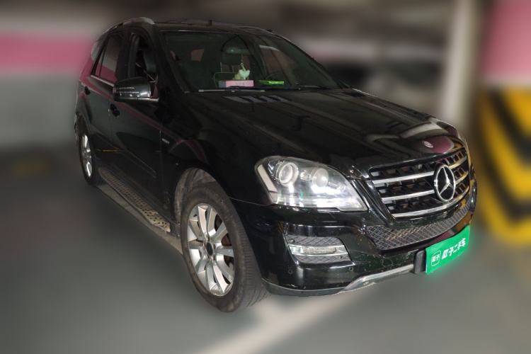 Used Mercedes-Benz M-Class 2010 ML 350 4MATIC Luxury Model Front Right 45 Deg