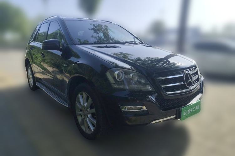 Used Mercedes-Benz M-Class 2010 ML 350 4MATIC Luxury Special Edition Front Right 45 Deg