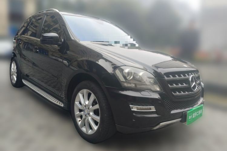 Used Mercedes-Benz M-Class 2010 ML 350 4MATIC Luxury Model Front Right 45 Deg