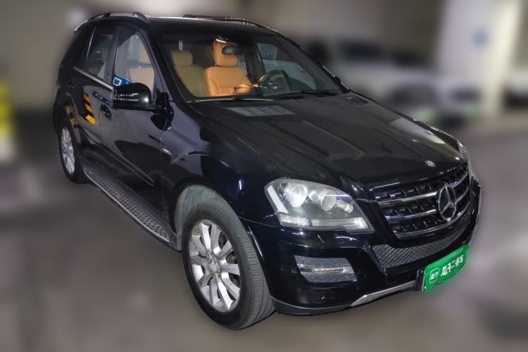 Used Mercedes-Benz M-Class 2010 ML 350 4MATIC Luxury Model Front Right 45 Deg