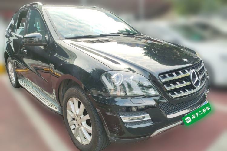 Used Mercedes-Benz M-Class 2010 ML 350 4MATIC Luxury Special Edition Front Right 45 Deg