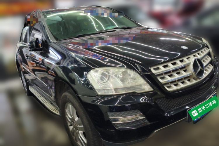 Used Mercedes-Benz M-Class 2010 ML 300 4MATIC Front Right 45 Deg
