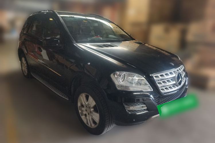 Used Mercedes-Benz M-Class 2010 ML 300 4MATIC Front Right 45 Deg