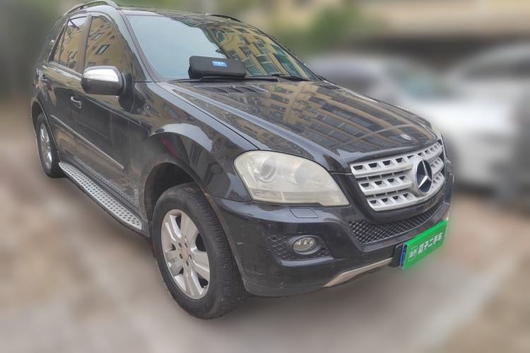 Used Mercedes-Benz M-Class 2010 ML 300 4MATIC Front Right 45 Deg