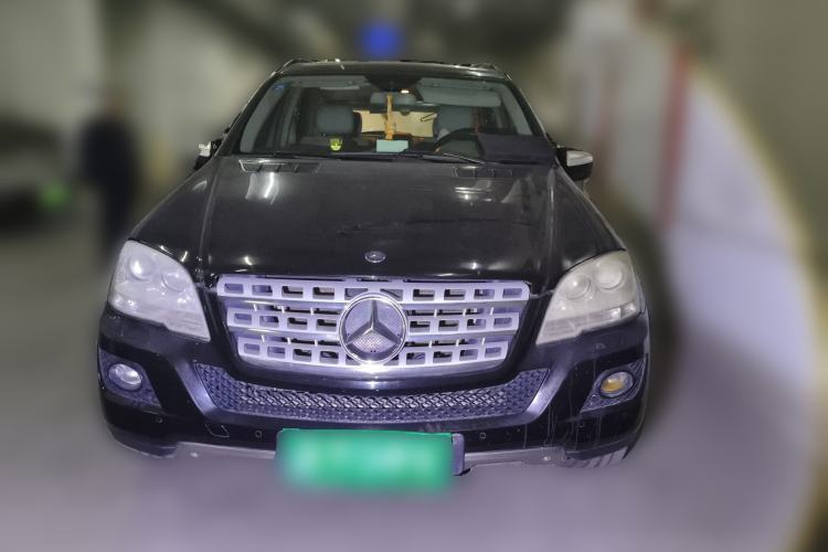 Used Mercedes-Benz M-Class 2010 ML 300 4MATIC Front