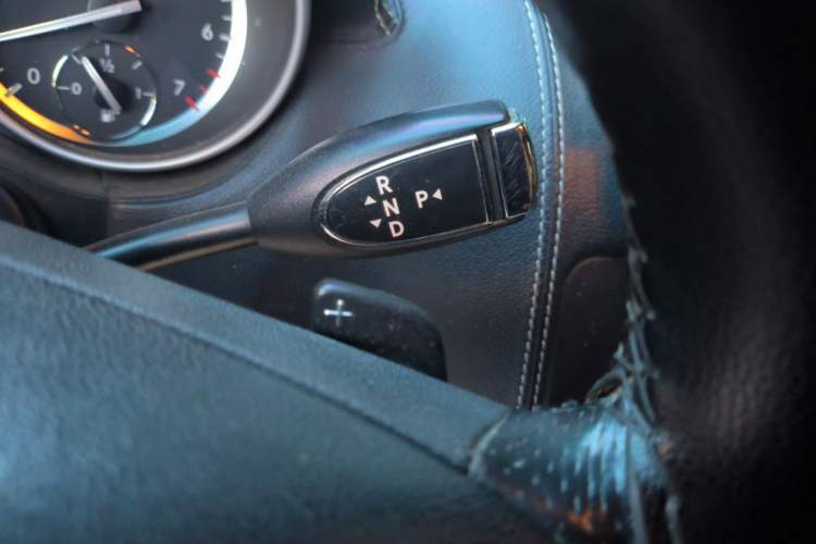 Used Mercedes-Benz M-Class 2010 ML 350 4MATIC Luxury Model Gear Lever