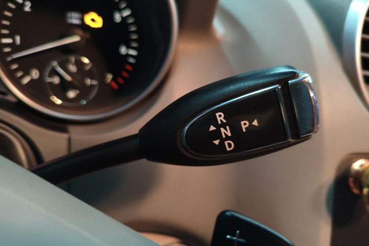 Used Mercedes-Benz M-Class 2010 ML 300 4MATIC Gear Lever