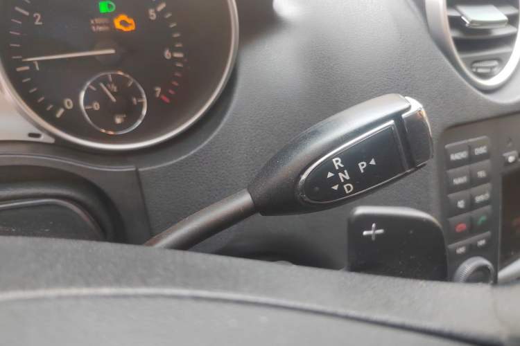 Used Mercedes-Benz M-Class 2010 ML 300 4MATIC Gear Lever