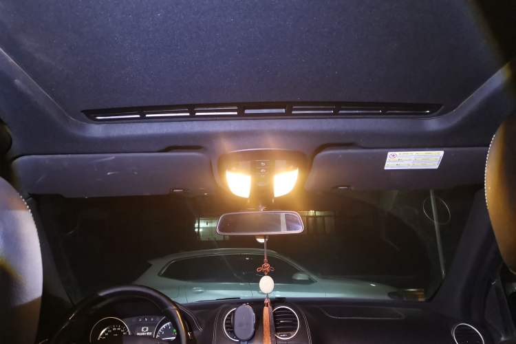 Used Mercedes-Benz M-Class 2010 ML 350 4MATIC Luxury Model Headliner