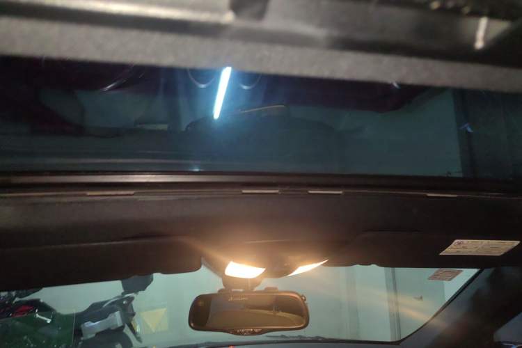 Used Mercedes-Benz M-Class 2010 ML 350 4MATIC Luxury Special Edition Headliner