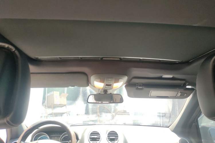 Used Mercedes-Benz M-Class 2010 ML 350 4MATIC Luxury Model Headliner