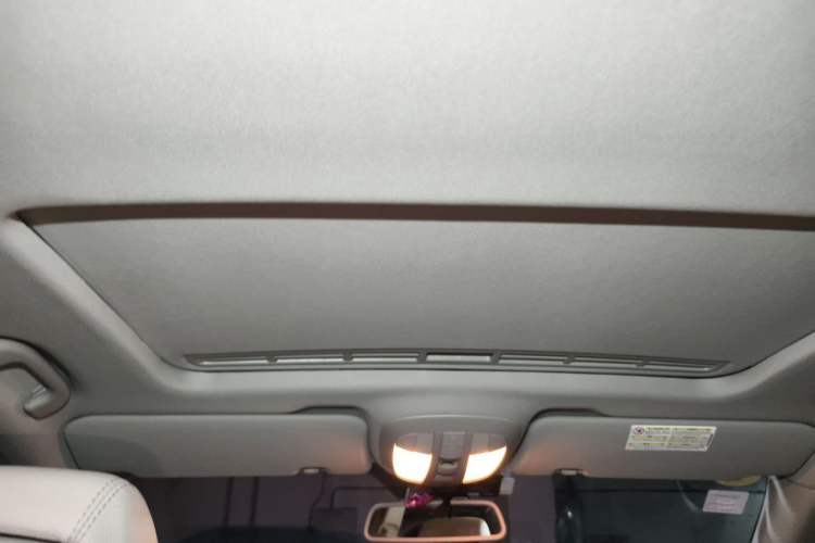 Used Mercedes-Benz M-Class 2010 ML 300 4MATIC Headliner