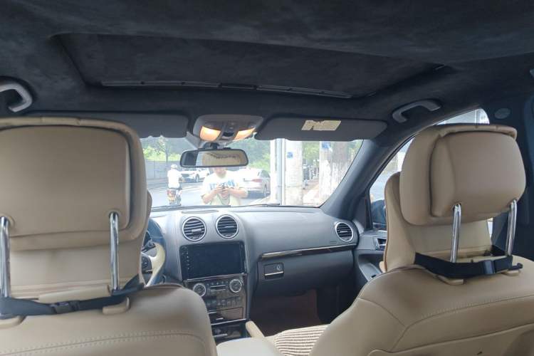 Used Mercedes-Benz M-Class 2010 ML 350 4MATIC Luxury Special Edition Headliner