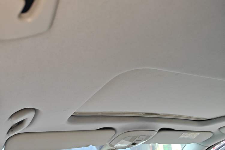 Used Mercedes-Benz M-Class 2010 ML 300 4MATIC Headliner