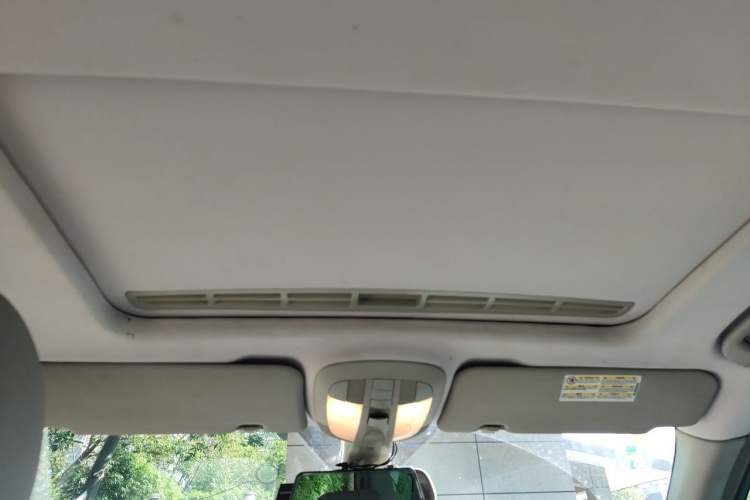 Used Mercedes-Benz M-Class 2010 ML 300 4MATIC Headliner