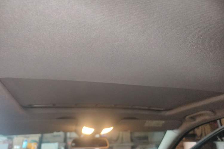 Used Mercedes-Benz M-Class 2010 ML 300 4MATIC Headliner