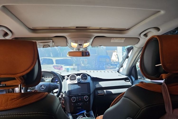 Used Mercedes-Benz M-Class 2010 ML 300 4MATIC Headliner