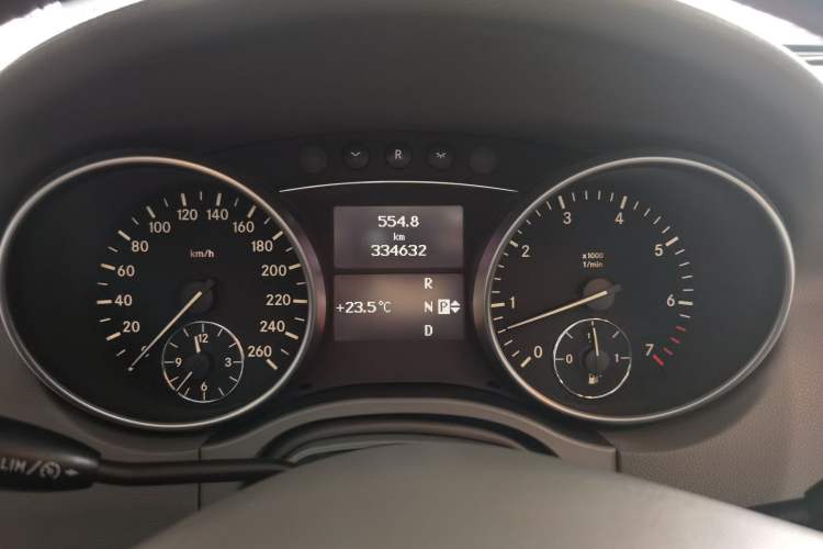 Used Mercedes-Benz M-Class 2010 ML 350 4MATIC Luxury Model Instrument Cluster