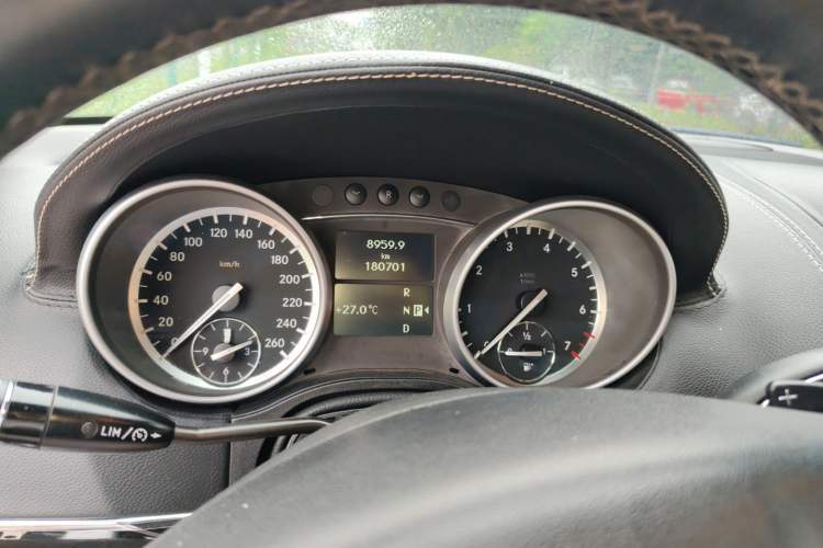 Used Mercedes-Benz M-Class 2010 ML 350 4MATIC Luxury Model Instrument Cluster