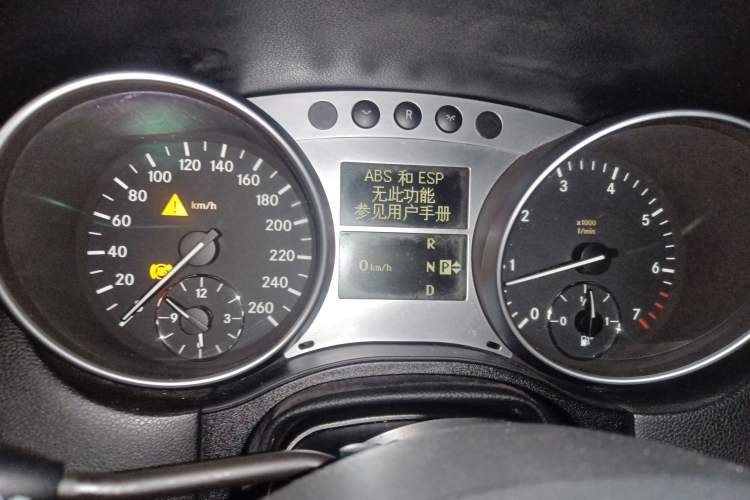 Used Mercedes-Benz M-Class 2010 ML 300 4MATIC Instrument Cluster