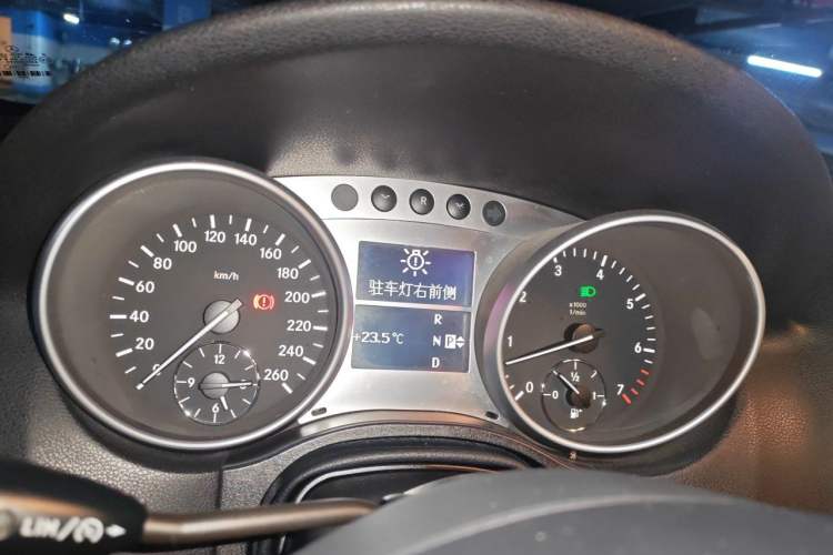 Used Mercedes-Benz M-Class 2010 ML 300 4MATIC Instrument Cluster