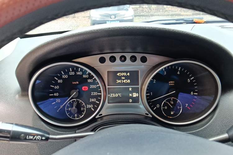 Used Mercedes-Benz M-Class 2010 ML 300 4MATIC Instrument Cluster