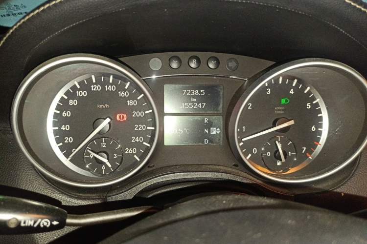 Used Mercedes-Benz M-Class 2010 ML 350 4MATIC Luxury Model Instrument Cluster