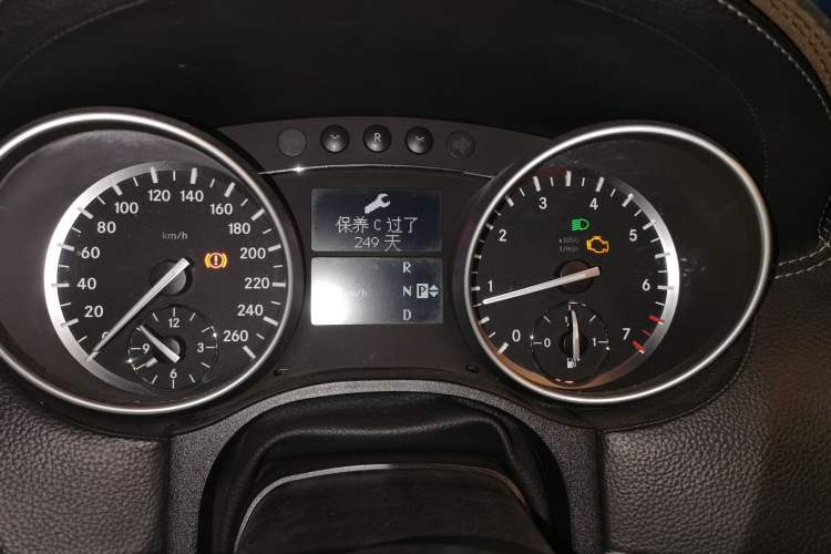 Used Mercedes-Benz M-Class 2010 ML 350 4MATIC Luxury Special Edition Instrument Cluster