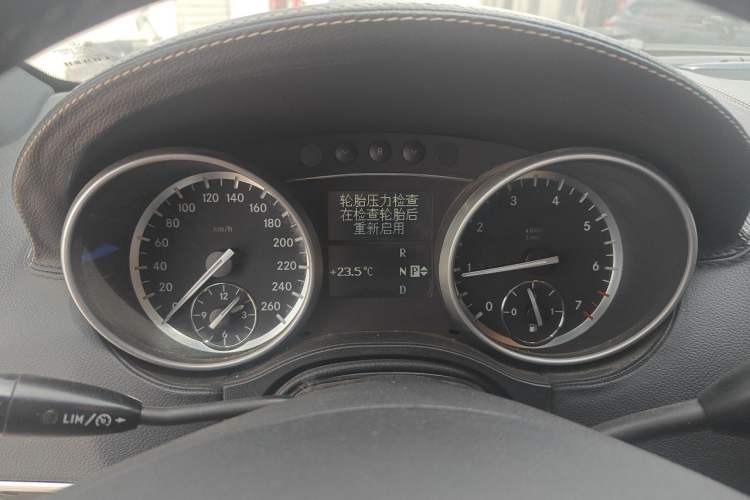 Used Mercedes-Benz M-Class 2010 ML 350 4MATIC Luxury Model Instrument Cluster