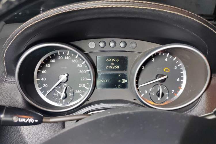 Used Mercedes-Benz M-Class 2010 ML 350 4MATIC Luxury Model Instrument Cluster