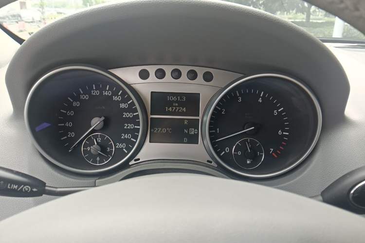 Used Mercedes-Benz M-Class 2010 ML 300 4MATIC Instrument Cluster